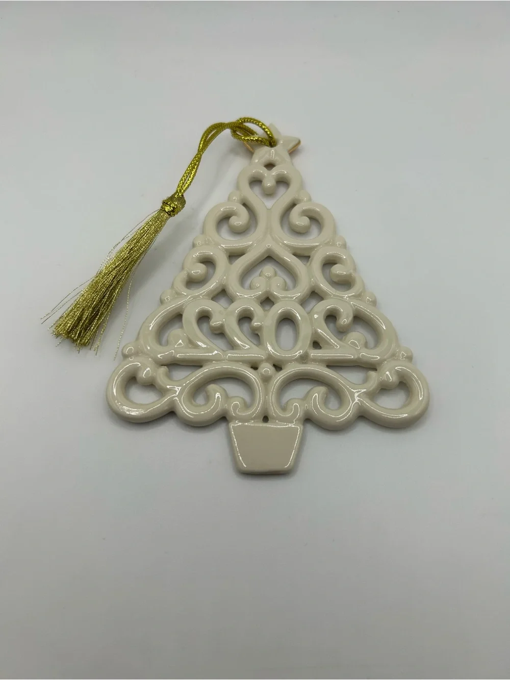 NEW Lenox 2022 Ceramic Tree Ornament with Gold Accents